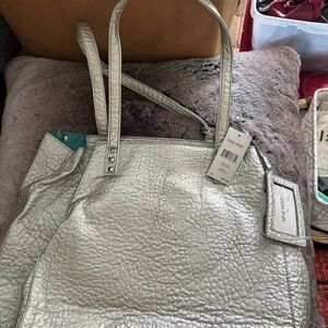 Nine West purse with tags 
Never used